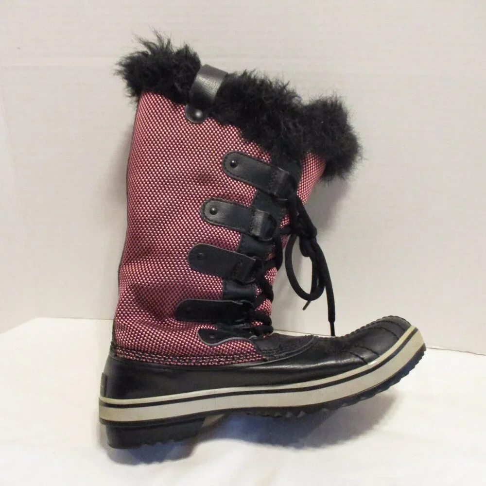 Sorel Boots Woman Size 7 Red Black Faux Fur Lining Waterproof Warm Lace Up Boots